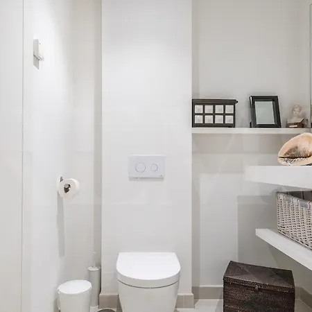 Seaside Escape With Views, Pool And Parking Rems Апартаменты Фуэнхирола