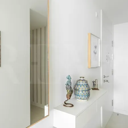 Appartement Seaside Escape With Views, Pool And Parking Rems