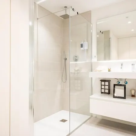 Seaside Escape With Views, Pool And Parking Rems * Fuengirola