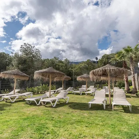 Seaside Escape With Views, Pool And Parking Rems * Fuengirola