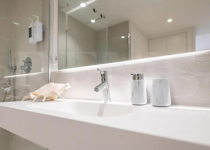 Seaside Escape With Views, Pool And Parking Rems Apartment Fuengirola