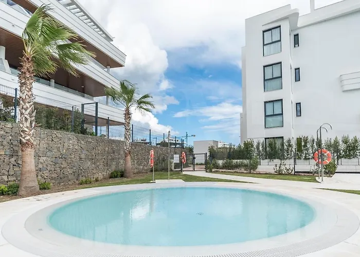 Seaside Escape With Views, Pool And Parking Rems Appartement Fuengirola