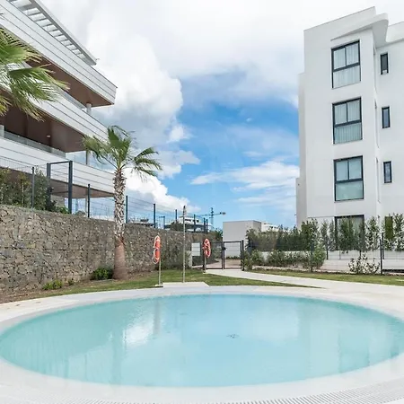 Seaside Escape With Views, Pool And Parking Rems Apartment Fuengirola