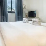 Seaside Escape With Views, Pool And Parking Rems Fuengirola