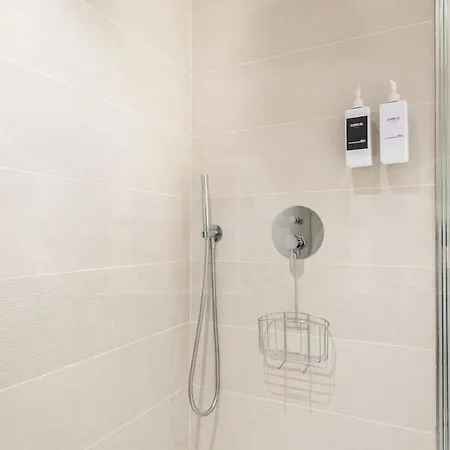 Seaside Escape With Views, Pool And Parking Rems Апартаменты Фуэнхирола
